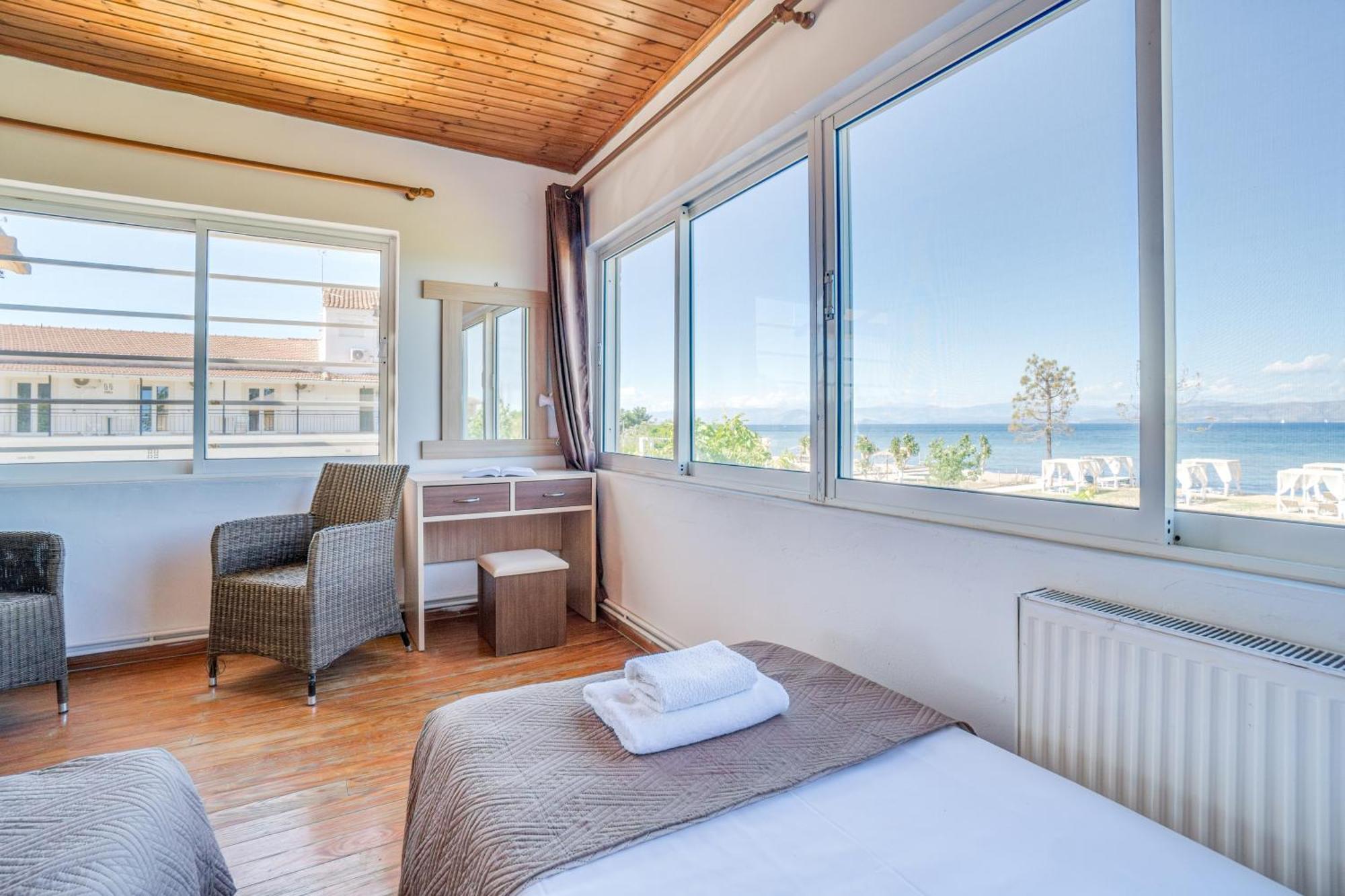 Sandy Beach Houses - Sea View Kávos Dış mekan fotoğraf